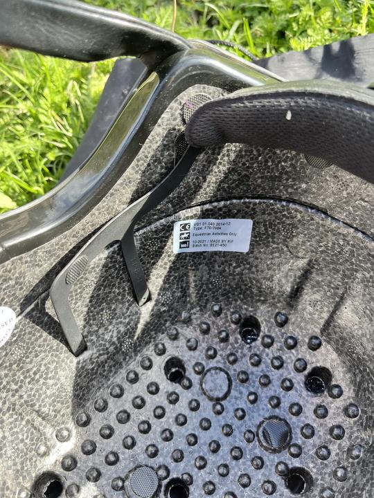 Helma UGS, M, černá