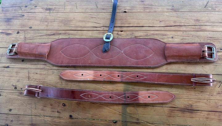 Prodám zadní westernový podbřišák (Back Cinch) – pravá kůže
