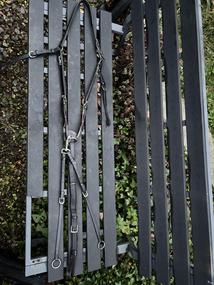 Poprsník KenTaur Mons