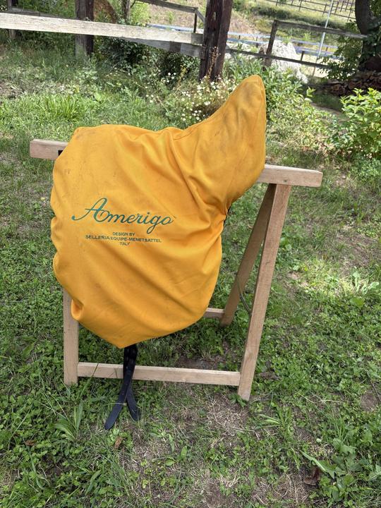 Amerigo drezurní sedlo