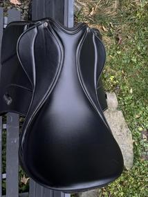 Univerzální sedlo Norton Rexine EVOL