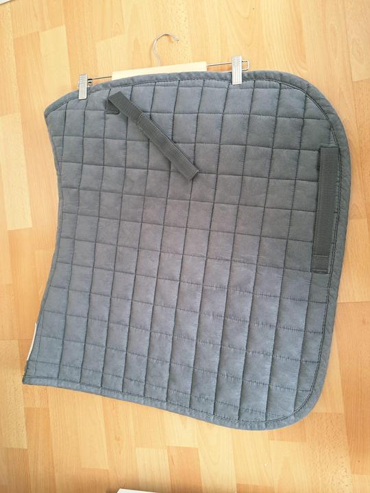 Waldhausen sada šedá drezurní