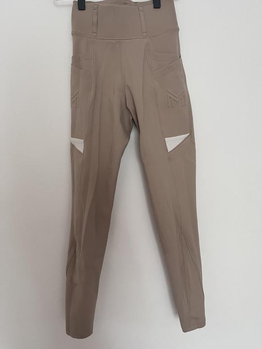 Závodní Jegginy Maxmilian