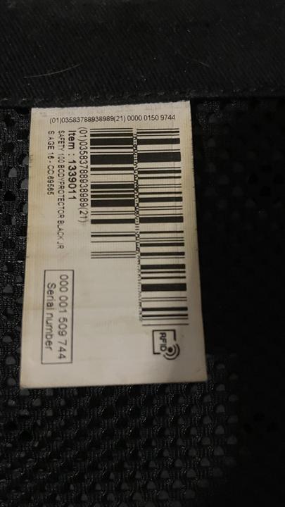 Fouganza safety 100 bodyprotector black JR