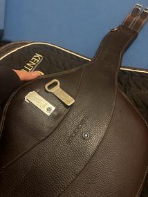 Stübben Stud Girth Pro-Jump Safety